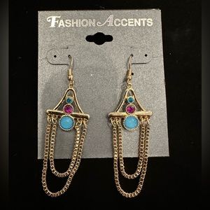 NWT Gold Tone pierced earrings—Art Deco Style